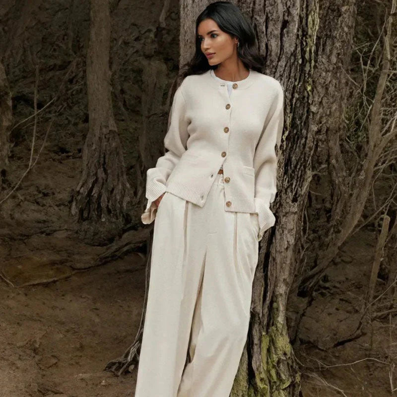 Callie - Classic Buttoned Cardigan